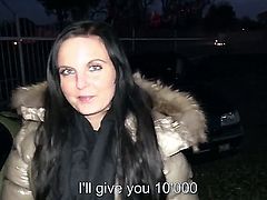 It is more than easy to find girls like brunette Tereza Becker on the street. She comes from Europe and it would be her pleasure to fuck for money on cam.