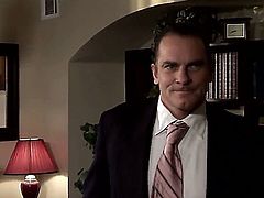 Evan Stone gives devilishly sexy April Oneils mouth a try in oral action