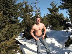 Muscled and so fucking hot that the cold winter doesn't affects him Diego takes off his shirt and shows those sexy, firm muscles before showing a lot more then that. He approaches this guy and begins practicing his favorite winter sport, cock sucking outdoors. Diego grabs that hard hairy dick and swallows it wildly