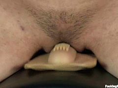 This horny and kinky blond siren loves playing with some toys! Honey spread her legs and runs a machine in her snatch, rubbing her cleat with a vibrator.