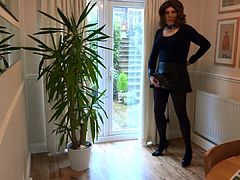 Alison Thighbootboy and the inflatable vibrating anal plug