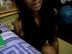 Virgin Peruvian teen flash tits and ass on webcam