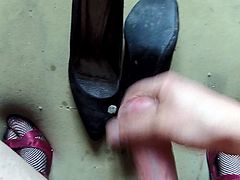 I in sister shoes and cum old shoes my sister