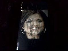 Tribute MONSTER facial Selena Gomez