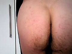 un amigo me graba estos videos de es latino
