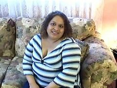 Playful BBW actress takes off her clothes in front of camera. This woman feels no shame sitting totally naked before the camera because she is pretty experienced porn actress. This is her routine.
