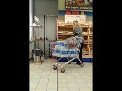 milf italiana supermercato voyeur