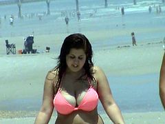 hot teen beach voyeur jiggly tits 5