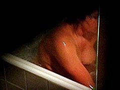 Hidden cam - Fat woman in tub