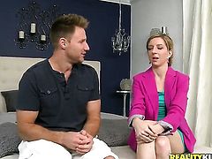 Blonde gets down on her knees to take guys meat pole in her mouth