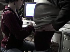 19y German Teen Handjob on Computer