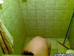 Kinky whore decides to take a shower and takes off her clothes showing her boobs and her ass. Have a look at this babe in The Indian Porn sex clip.