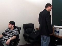 Office Manager Gives a Blowjob and Gets a Facial