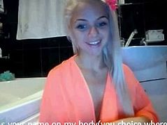 Blonde Babe Bathing On Cam