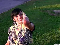 Well, this brunette presented in Tainster sex clip is surely weird. Dirty-minded whore with big boobs and ass is in dress and stockings. This perverted chick drops cream all over her body right on the green lawn and giggles of delight.