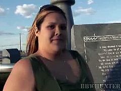 BBW Hunter brings you a hell of a free plumper brunette takes a walk and provokes while assuming very interesting poses. This party is gonna get very interesting!