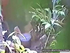 Voyeur 4 You brings you a hell of a free porn video where you can see how this hot brunette slut gets banged hard outdoors while assuming very hot poses.