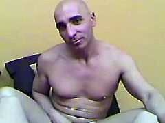 Amateur Bruno didn't know he was recorded and here we got this bald twink starting to get naked together with this man and starts jerking off each other in POV.