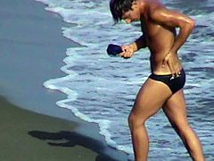 Let's spy next door Italian males in speedos vu5o (2)