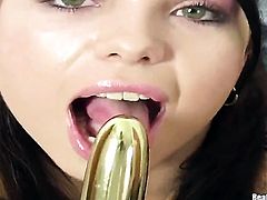 Anita has a great time toying her pussy hole