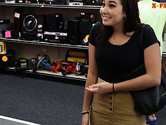 Amateur brunette college girl exchanged her twat for cash