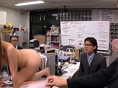 Sleaze Japanese female has crashed giant in An Office