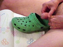 Emergency green croc fuck and cum.