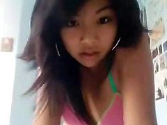 dates25com Selfshot asian cutie