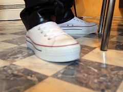 Rubbersneakers wankjob