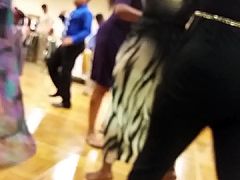 phat booty twins dancing at a wedding