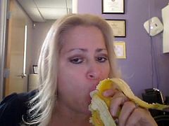 Milf got mad banana skills