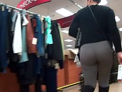 latina legging booty
