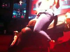 Thick sexy chick rides a mechanical bull