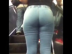 Ricura de chica en el metro