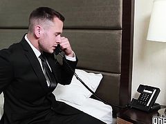 Bellboy extra blowjob and fucks me anal