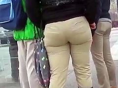 PHAT PLUMP ASS ON THE BUS STOP