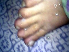 leche en pies de mi mujer dormida 19