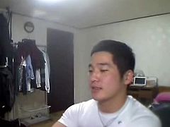 Asian Athletic Guy on Webcam