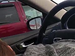 Blowjob during city traffic