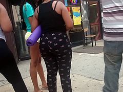 Huge fat candid ass with a thong and leggings