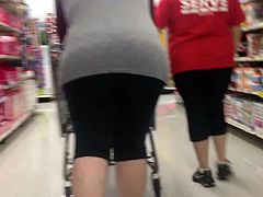 Big ass milf in leggings