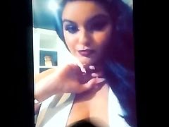 ariel winter 001
