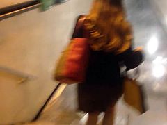 Cum on girl in public, lechazo en el metro