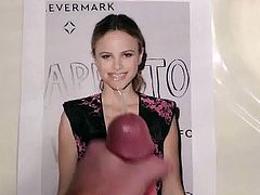 Halston Sage Tribute 1