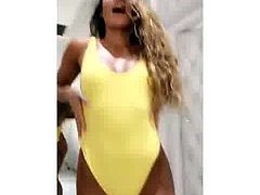 SOMMER RAY INCREDIBLY SEXY BUTT IN YELLOW THONG SWIMSUIT