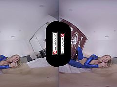 VR Cosplay X Your GF Alexis Adams Is Super Susan Storm VR Porn