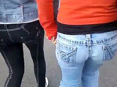Hot sexy candid voyeur girl in tight jeans