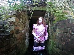 Sissy shows her pink silky knickers