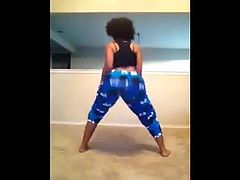 Jiggly Ass Twerk In Pjs