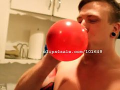 Balloon Fetish - Tom Faulk Blowing Balloons